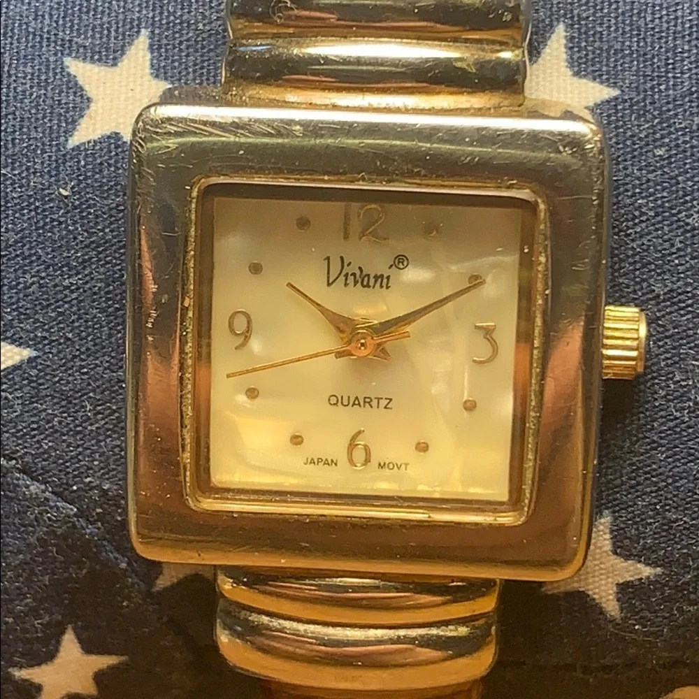 Vivani japan movement vintage bracelet watch